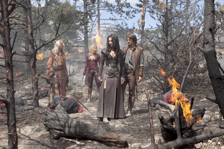 Kahlan, Richard, Zeddicus et Cara au milieu de la forêt